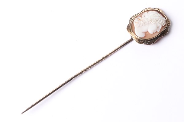 Lot 1020 - STICKPIN