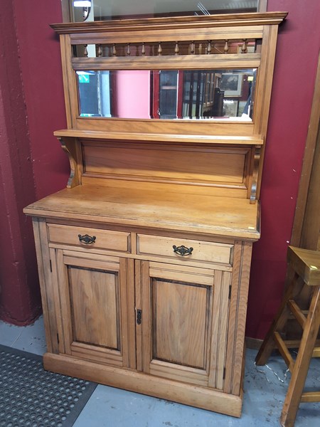 Lot 43 - DRESSER