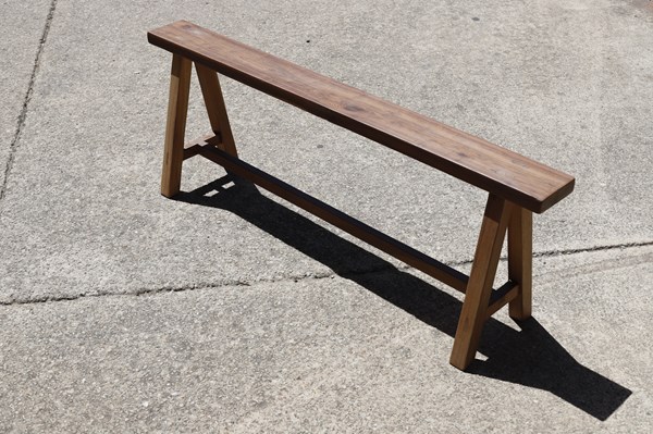 Lot 254 - BENCH