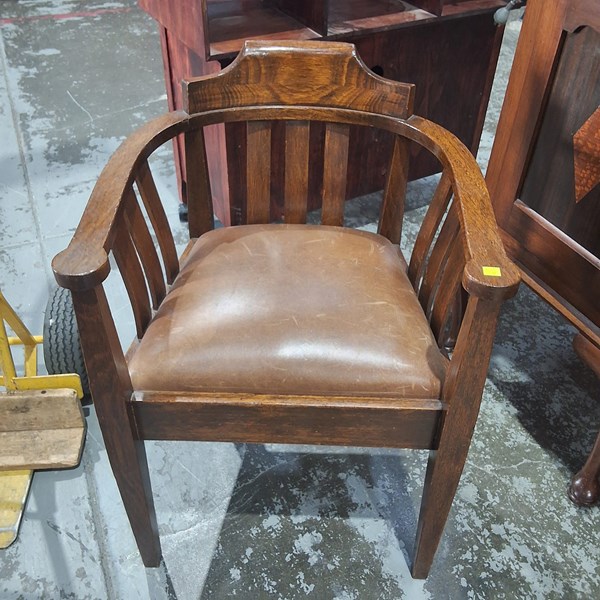 Lot 241 - TUB CHAIR