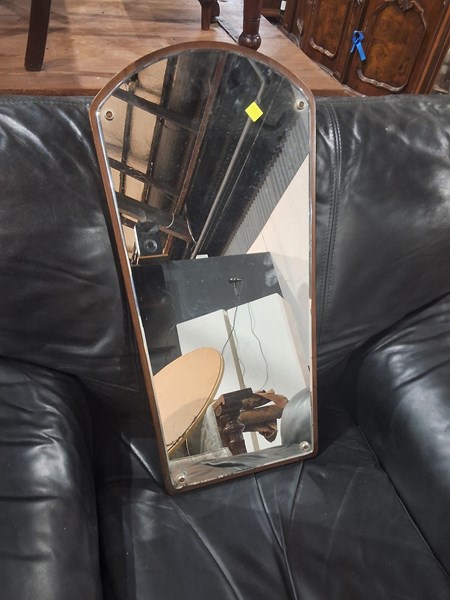 Lot 513 - MIRROR