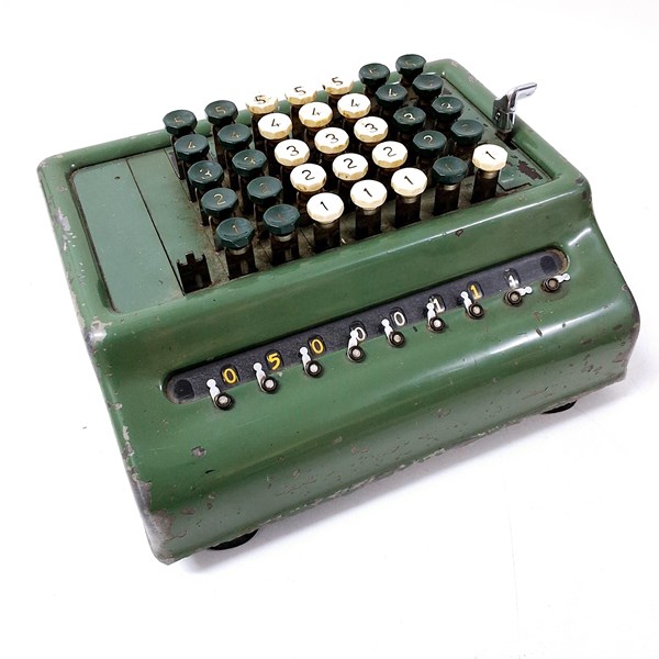Lot 1213 - CALCULATOR