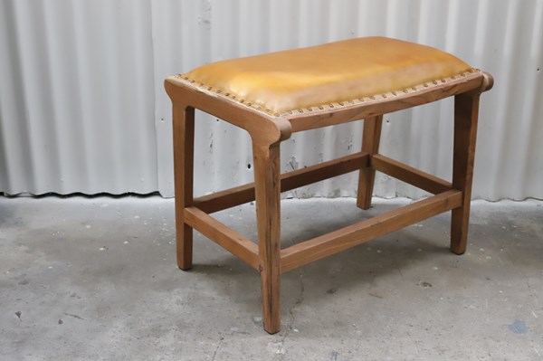 Lot 378 - BENCH