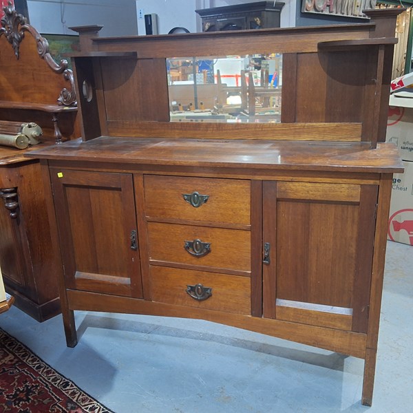 Lot 445 - SIDEBOARD