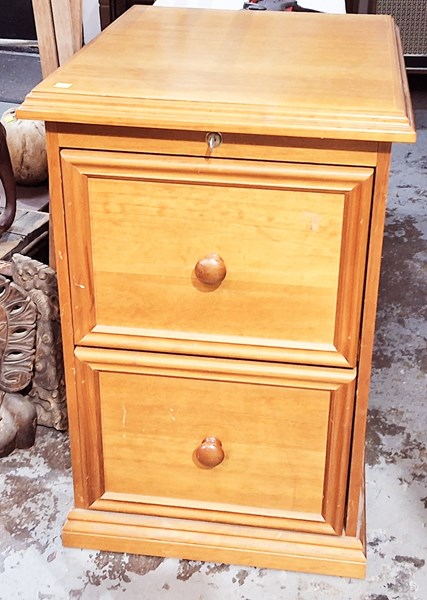 Lot 462 - FILING CABINET