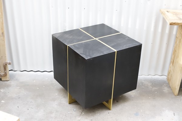 Lot 177 - SIDE TABLE