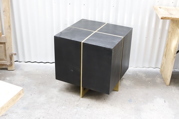 Lot 176 - SIDE TABLE