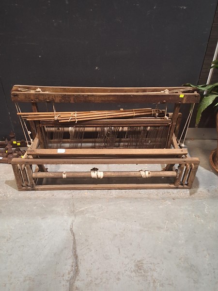 Lot 506 - LOOM