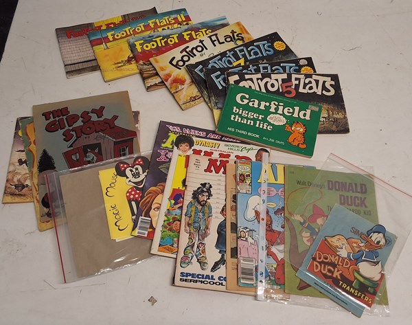 Lot 1325 - VINTAGE COMICS