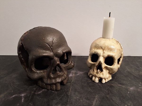 Lot 1153 - SKULL ORNAMENTS