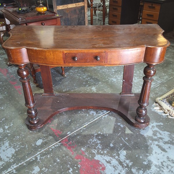 Lot 120 - CONSOLE TABLE