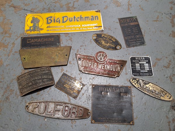 Lot 1174 - MACHINE PLAQUES
