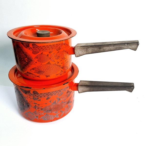Lot 1294 - RETRO SAUCEPANS