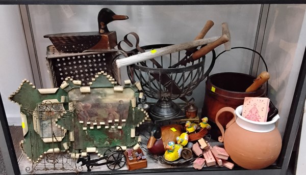 Lot 1371 - RUSTIC SUNDRIES