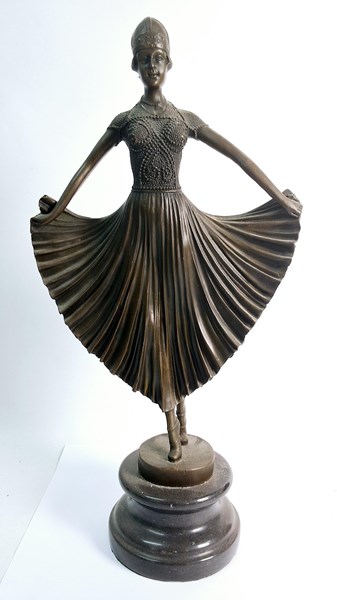 Lot 1288 - BRONZE FIGURE