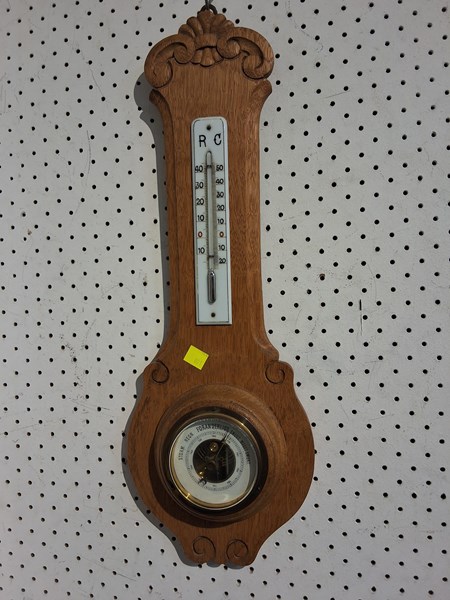 Lot 1362 - BAROMETER