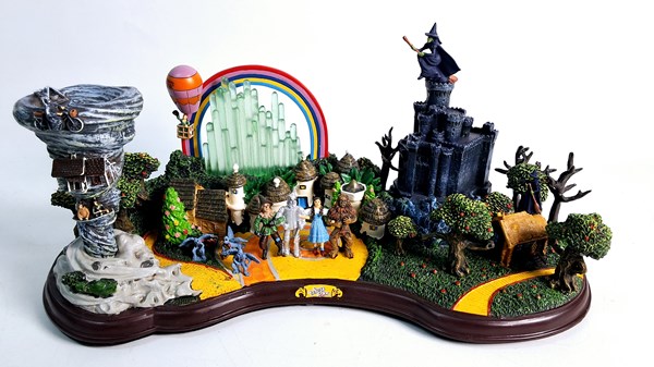 Lot 1333 - WIZARD OF OZ SCULPTURE