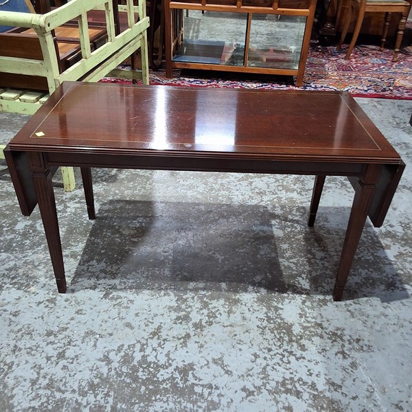 Lot 171 - SOFA TABLE