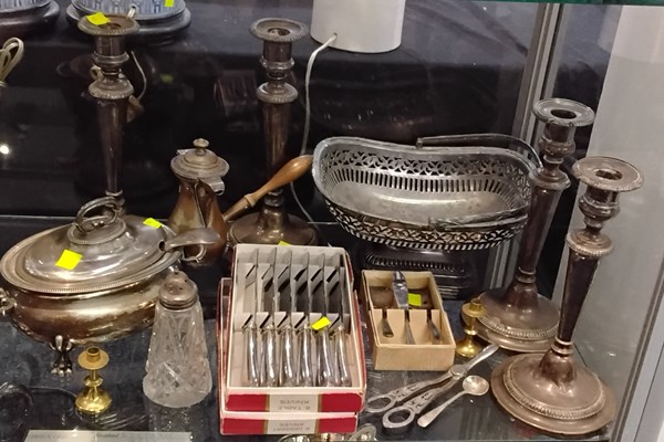 Lot 1308 - PLATED WARES