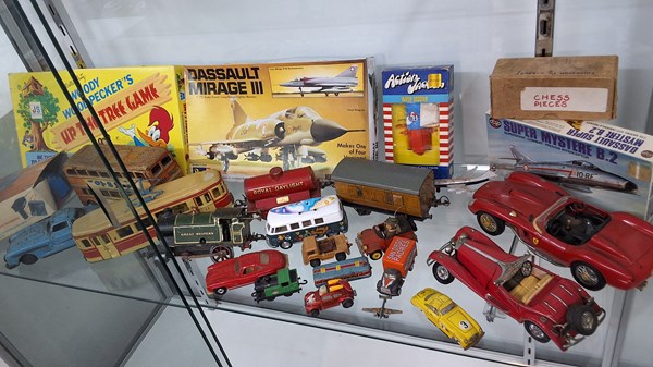 Lot 1381 - TOYS AND GAMES