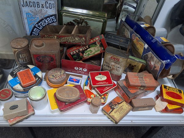 Lot 1390 - VINTAGE TINS