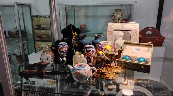 Lot 1404 - ORIENTAL COLLECTABLES