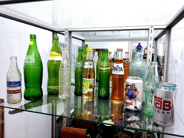 Lot 1388 - VINTAGE BOTTLES & CANS