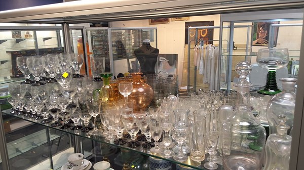 Lot 1306 - GLASSES AND STEMS