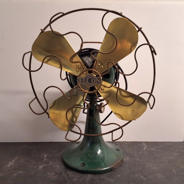 Lot 1321 - DESK FAN