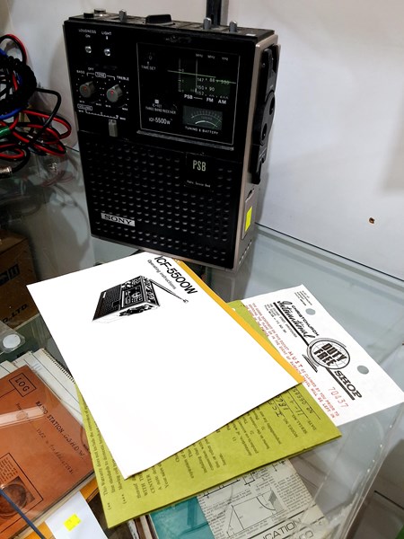 Lot 1352 - PORTABLE RECEIVER
