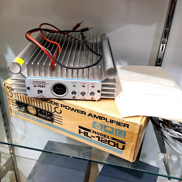 Lot 1337 - AMATEUR RADIO AMPLIFIER