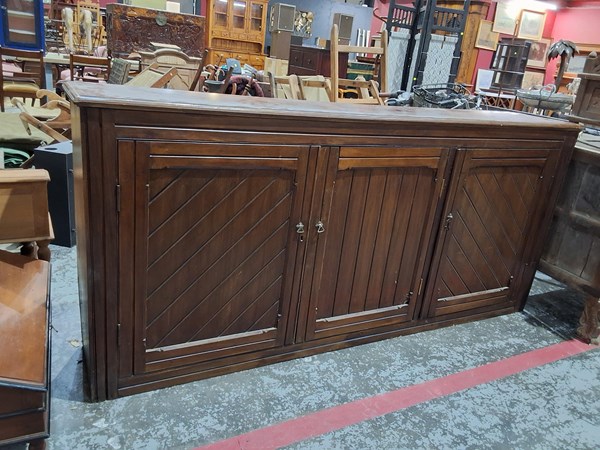 Lot 225 - SIDEBOARD