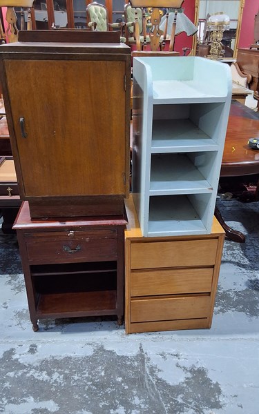 Lot 374 - BEDSIDES