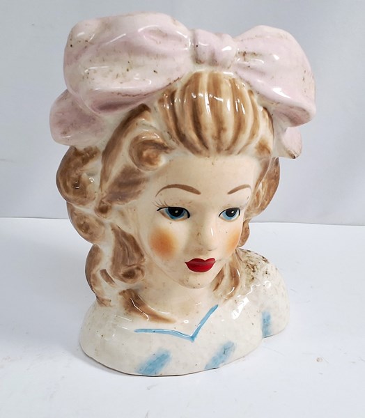 Lot 1273 - LADY HEAD VASE