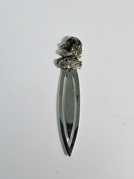 Lot 1032 - SILVER BOOKMARK