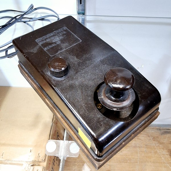 Lot 1340 - MORSE CODE KEY