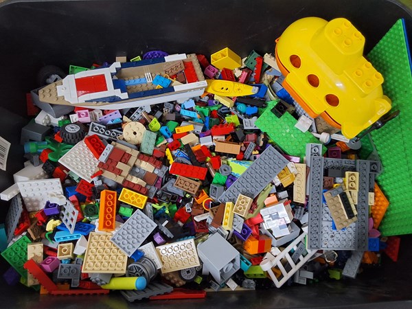 Lot 1393 - LEGO