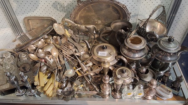 Lot 1223 - SILVERWARE AND CUTLERY