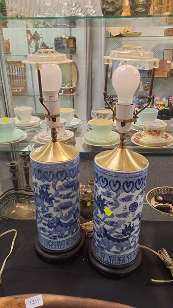 Lot 1319 - LAMP BASES