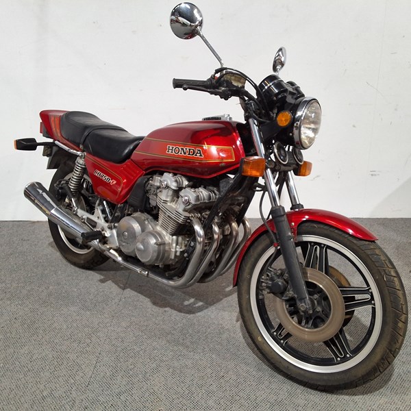 Lot 14 - HONDA CB750F