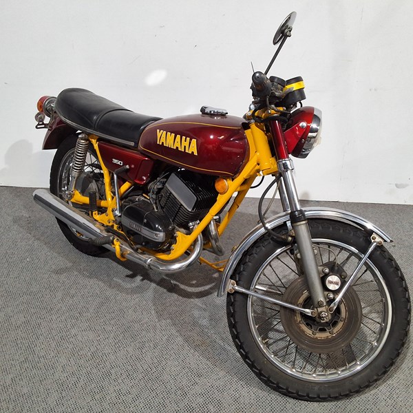Lot 23 - YAMAHA RD350