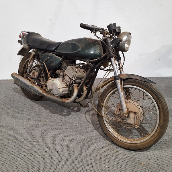 Lot 12 - KAWASAKI H1 TRIPLE