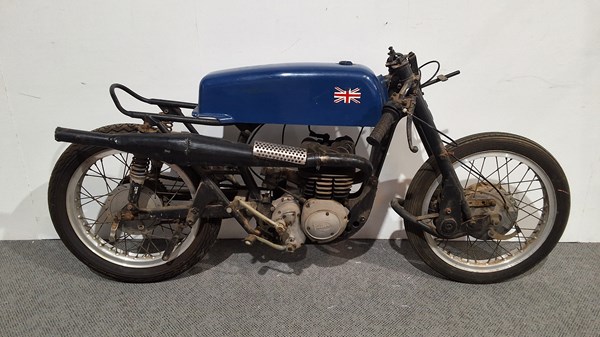 Lot 22 - GREEVES SILVERSTONE