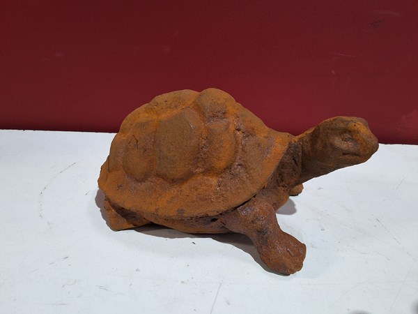 Lot 164 - ORNAMENT