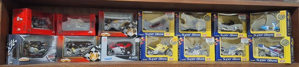 Lot 54 - MOTORCYCLE MODELS