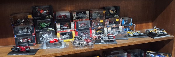 Lot 51 - MOTORCYCLE MODELS