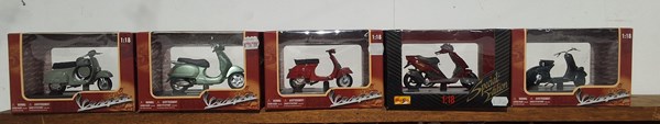 Lot 41 - SCOOTER MODELS