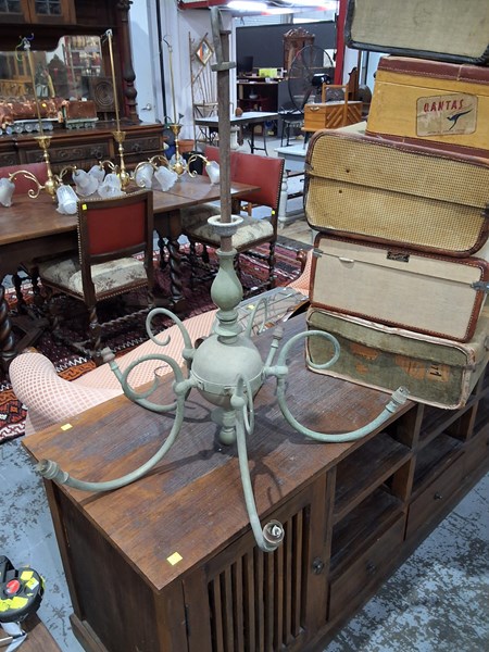 Lot 107 - CEILING LIGHT