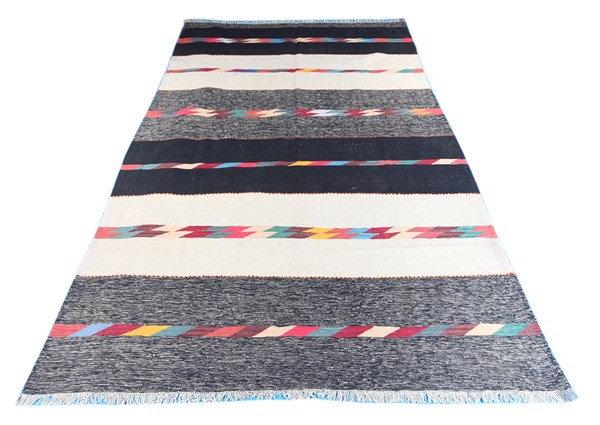 Lot 52 - FARS SHIRAZ KILIM RUG