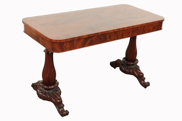 Lot 55 - ENTRANCE TABLE